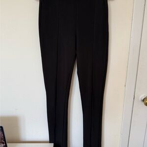 Zara Black pant with zipper on the bottom for flare